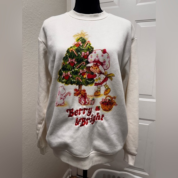 Strawberry Shortcake Sweaters - Berry & Bright Cream Holiday Graphic Sweatshirt